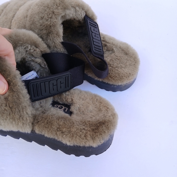 Ugg Super Fluff Closed Toe Slippers Green - Picture 6 of 10